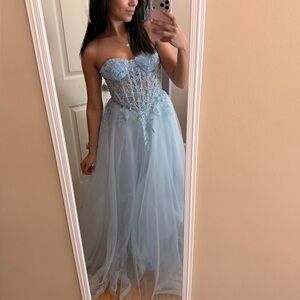 ✨Windsor Prom Dress✨